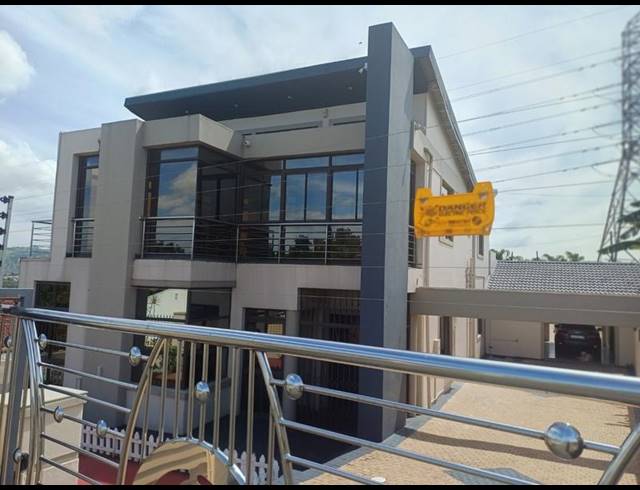 6 BEDROOM HOUSE FOR SALE IN WOODVIEW